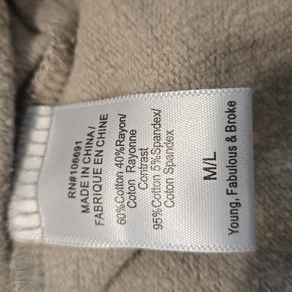 YOUNG FABULOUS AND BROKE RAISSA CROPPED HI-LO HEM HOODIE. SIZE MEDIUM/LARGE. - Picture 4 of 10